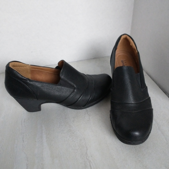 Basic Editions Shoes - NWOT BASIC EDITIONS WOMAN'S HEELS